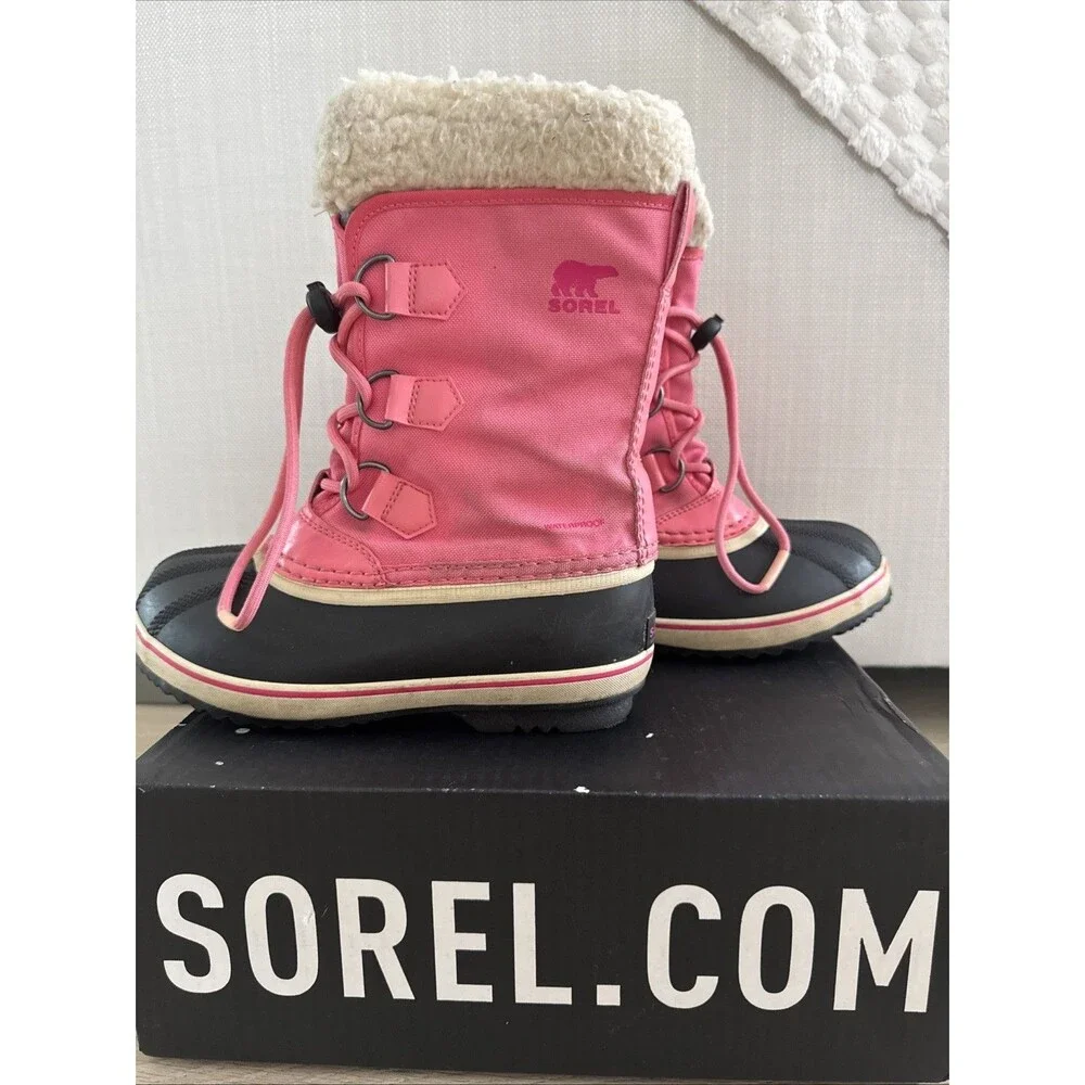 Sorel Girls Snow Boots Yoot Pac Nylon boot Mid-calf Lollipop/Pink Glo. Size 3